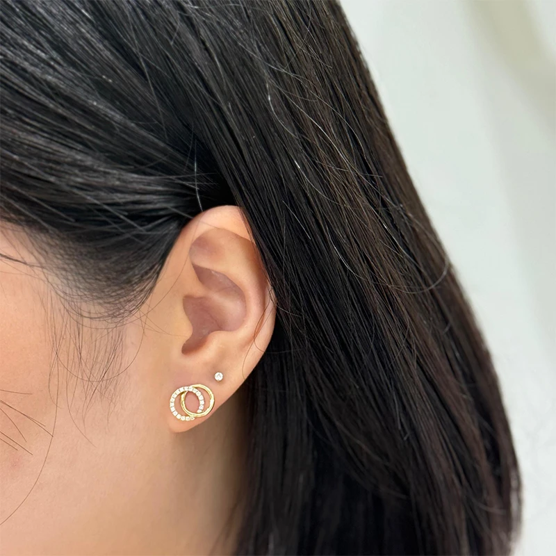 Loops halo diamond earrings