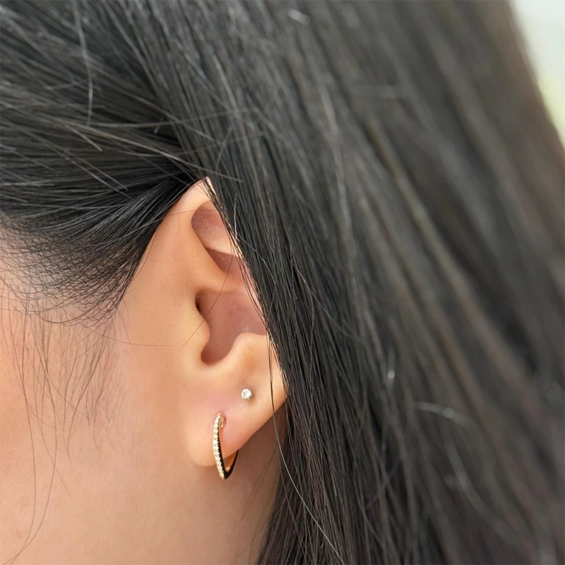 Pinch diamond hoops